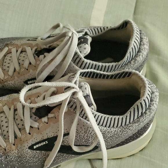 Gray and White Knit Sneakers - Picture 3 of 9